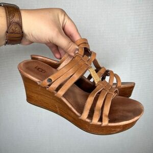 UGG‎ Australia Mattie Tan Leather Strappy Wedge Sandals Women's Size 7 Shoes
